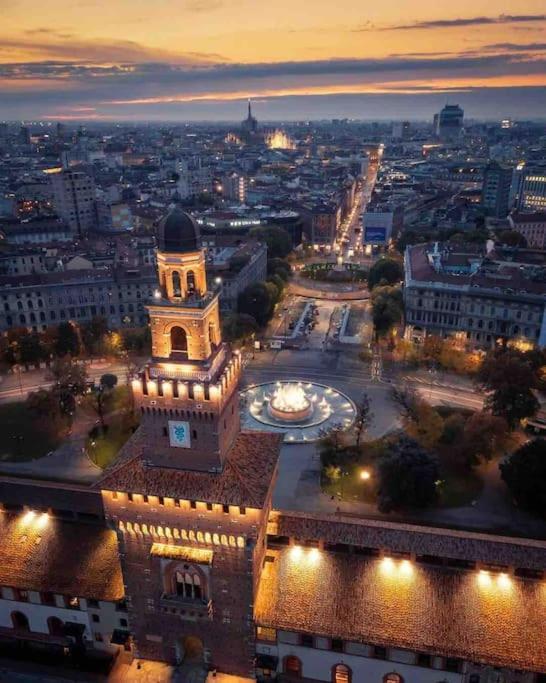 Isola - Garibaldi Lovely Apt. With Netflix And Wifi Mailand Exterior foto